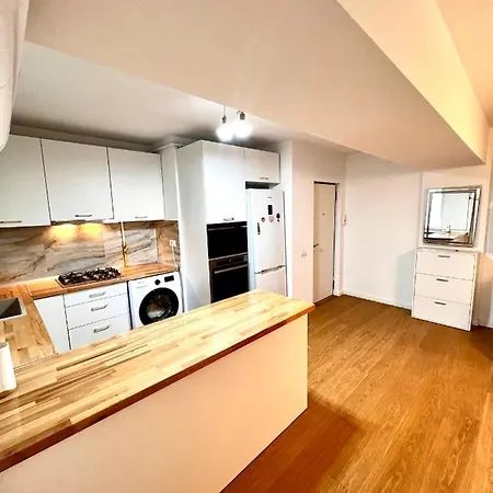 Apartament Centru Plaja Modern Apartament Constanţa