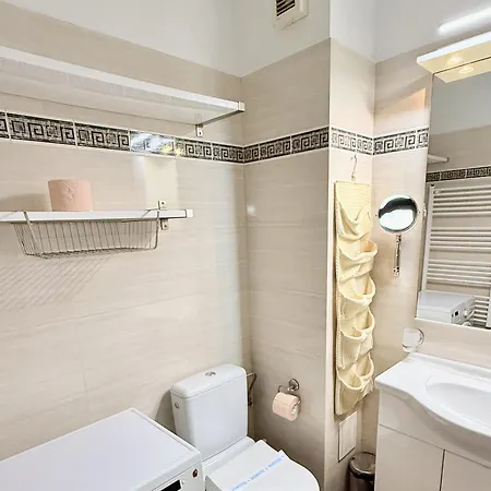 Apartament Apartament Centru Plaja Modern