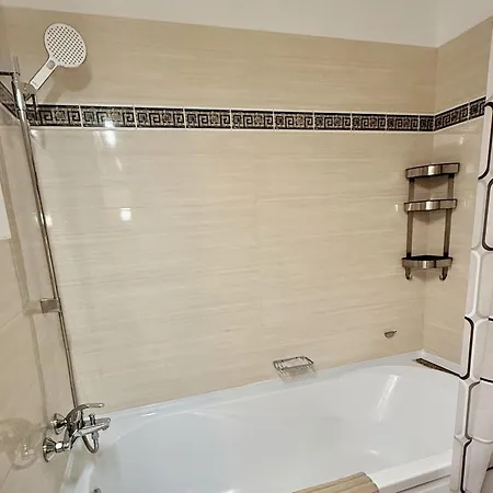 Apartament Centru Plaja Modern Apartament *